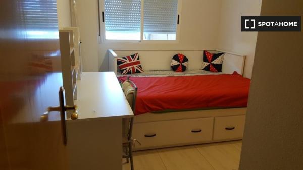 Habitación en piso compartido en Alicante
