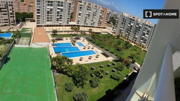 Habitación en piso compartido en Alicante