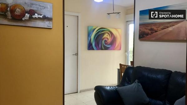 Habitación en apartamento de 6 dormitorios en Alcalá de Henares, Madrid.