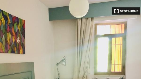 Zimmer zu vermieten in 10-Zimmer-Wohnung in Centro, Sevilla