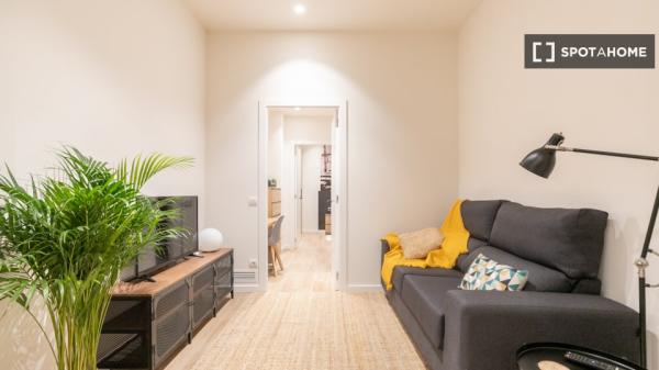 Amplio y moderno apartamento amueblado en calle Lorenzale