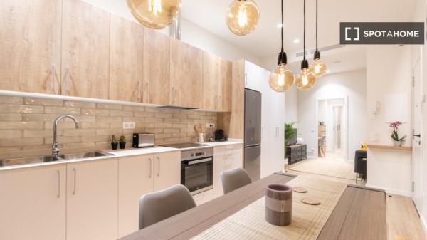 Amplio y moderno apartamento amueblado en calle Lorenzale