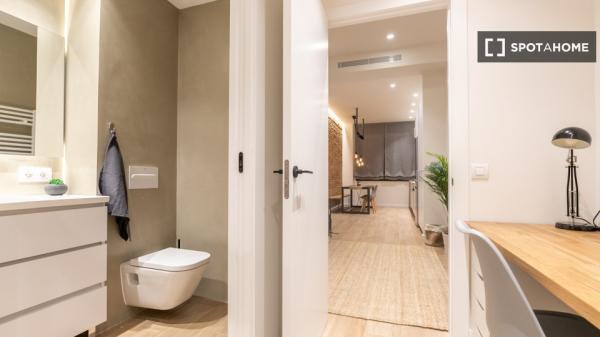 Amplio y moderno apartamento amueblado en calle Lorenzale