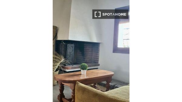 Rooms for rent in 3-bedroom house in Villajoyosa