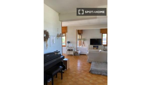 Room for rent in a House Valladolid.