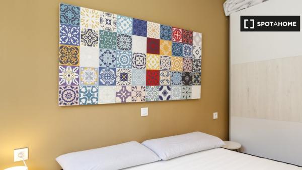 Chambres à louer dans un appartement de 3 chambres à louer à Grenade