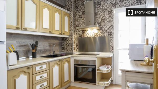 Chambres à louer dans un appartement de 3 chambres à louer à Grenade