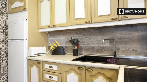 Chambres à louer dans un appartement de 3 chambres à louer à Grenade