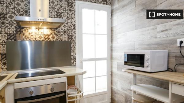 Chambres à louer dans un appartement de 3 chambres à louer à Grenade