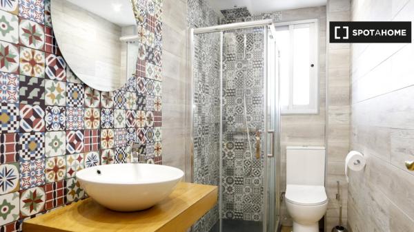 Chambres à louer dans un appartement de 3 chambres à louer à Grenade