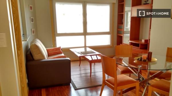 Piso completo de 2 dormitorios en Vigo