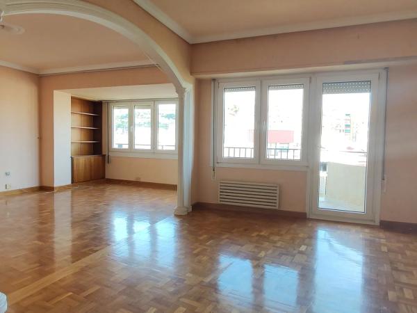 Piso en plaza Músico Óscar Tordera Iñesta, 3