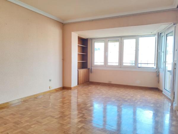 Piso en plaza Músico Óscar Tordera Iñesta, 3