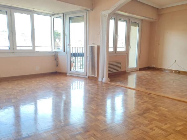 Piso en plaza Músico Óscar Tordera Iñesta, 3