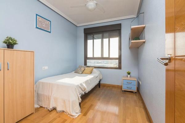 Piso en calle Médico Pérez Martorell