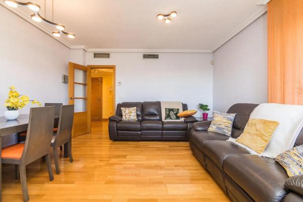 Piso en calle Médico Pérez Martorell