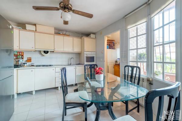 Chalet adosado en calle Trident