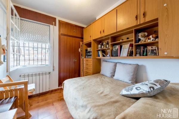 Chalet adosado en calle Trident