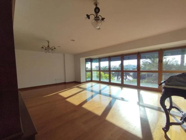 Piso en avenida de Ramón y Cajal