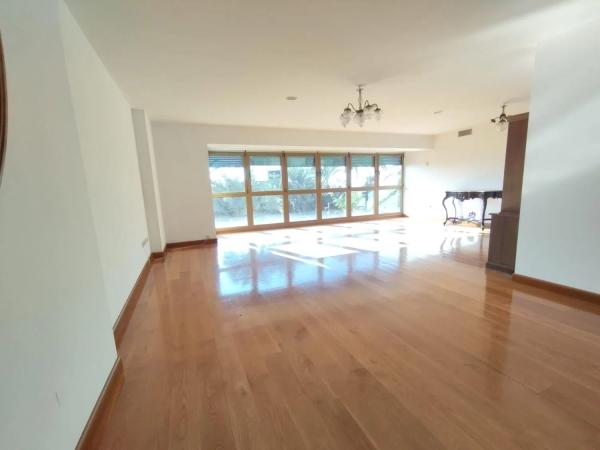 Piso en avenida de Ramón y Cajal