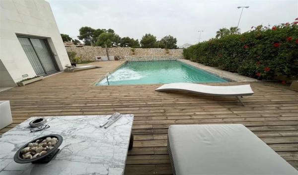 Chalet en barrio Cabo de las Huertas