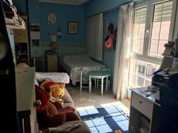 Piso en calle Calderón de la Barca, 16