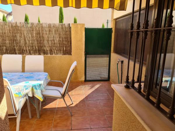 Chalet adosado en calle Manuel Azaña, 2