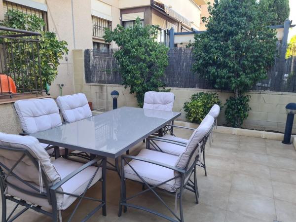 Chalet adosado en calle Manuel Azaña, 2