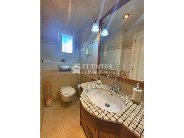 Chalet adosado en calle del Olimpo