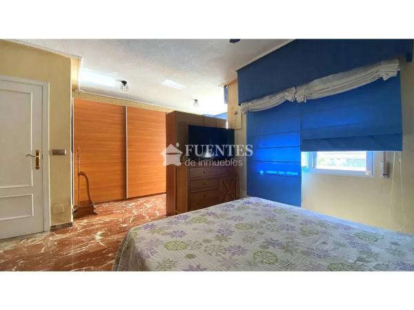 Chalet adosado en calle del Olimpo