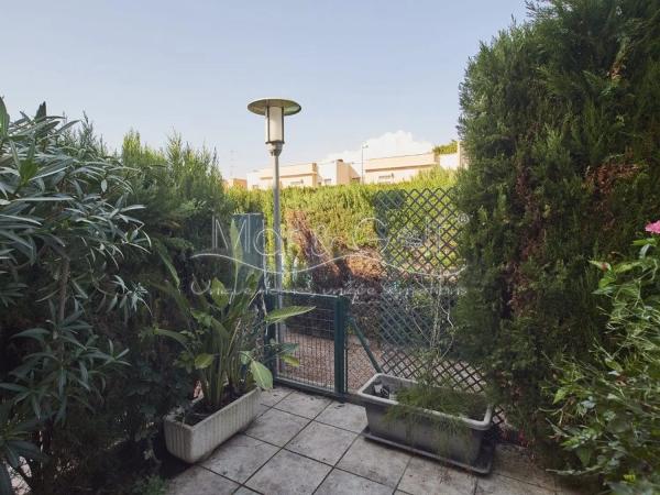 Chalet adosado en calle Britania