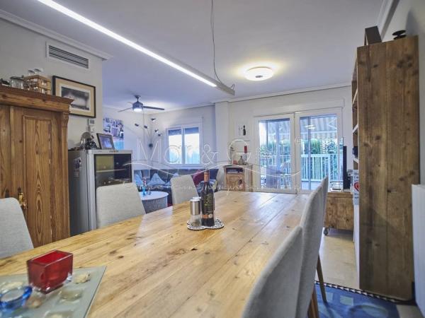 Chalet adosado en calle Britania