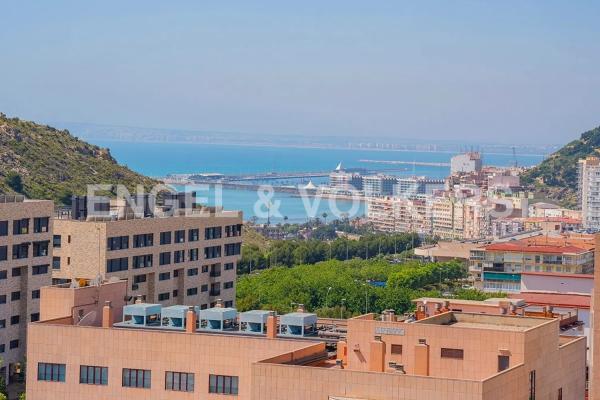 Ático en avenida Denia, 82