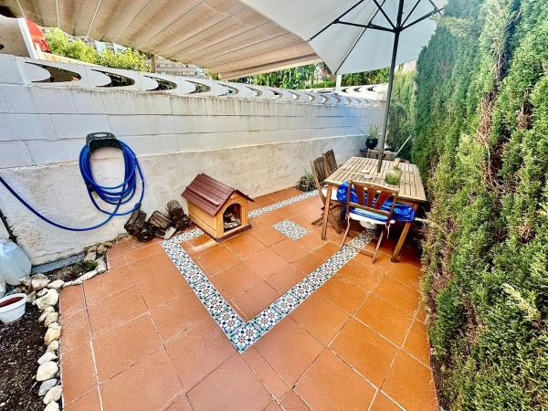 Chalet adosado en calle Arpón