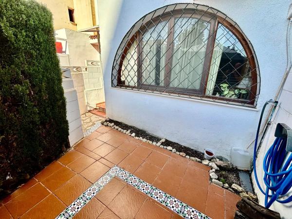 Chalet adosado en calle Arpón