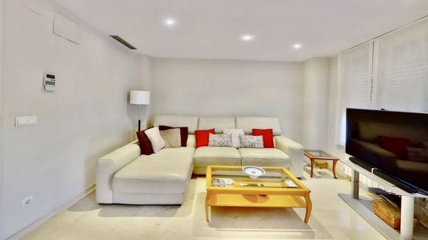 Chalet adosado en avenida de Ansaldo