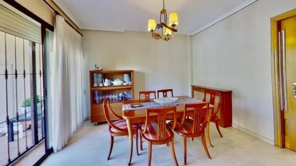 Chalet adosado en avenida de Ansaldo