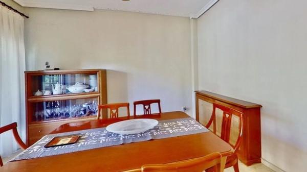 Chalet adosado en avenida de Ansaldo