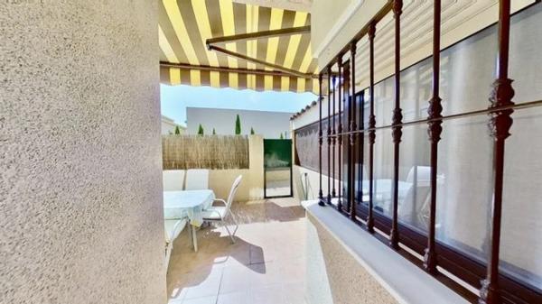 Chalet adosado en avenida de Ansaldo