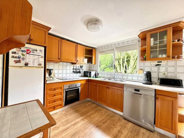 Chalet adosado en avenida de la Costa Blanca, 49