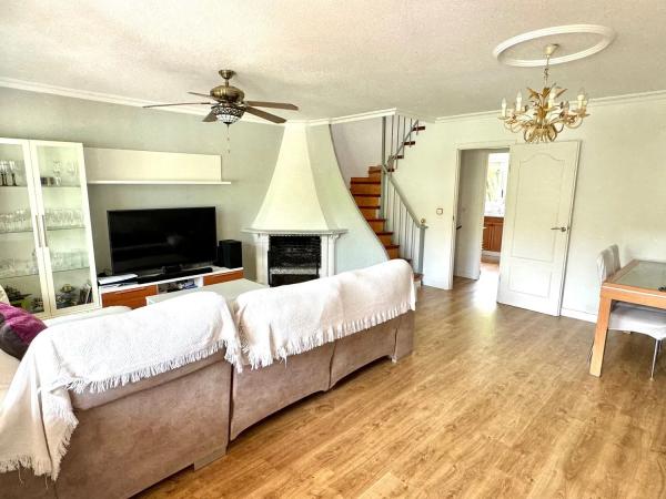 Chalet adosado en avenida de la Costa Blanca, 49