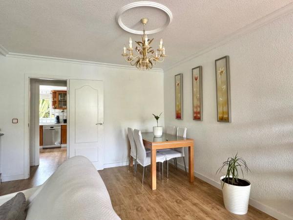 Chalet adosado en avenida de la Costa Blanca, 49