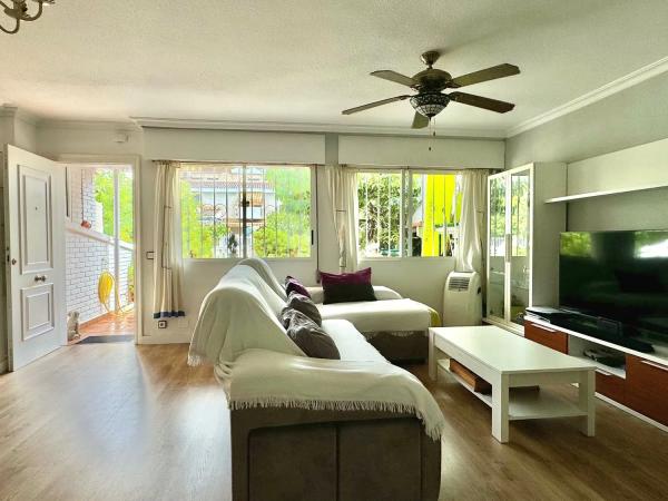 Chalet adosado en avenida de la Costa Blanca, 49