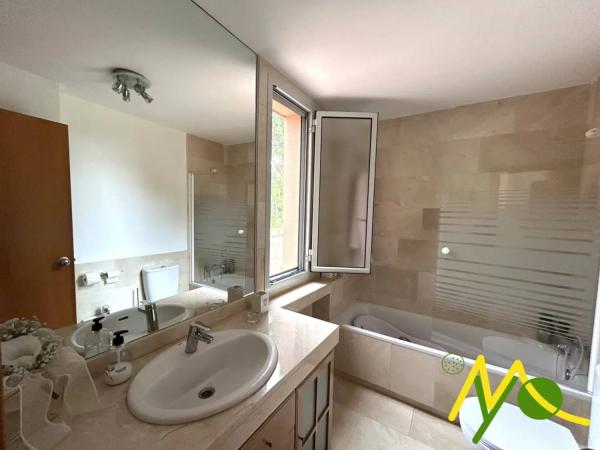 Chalet adosado en calle Clara Campoamor