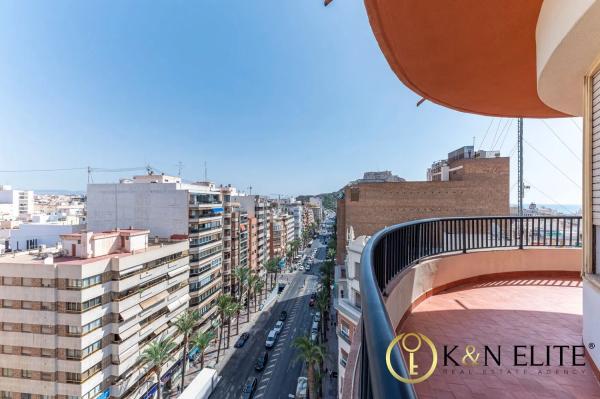 Piso en avenida Alfonso El Sabio, 35