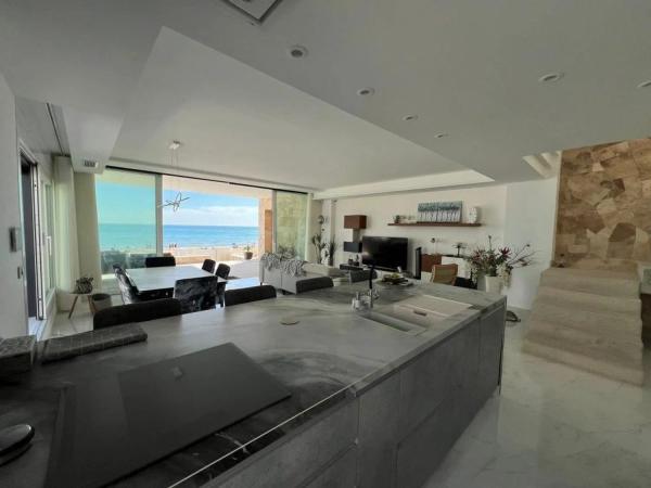 Casa independiente en avenida Avenue Españoles