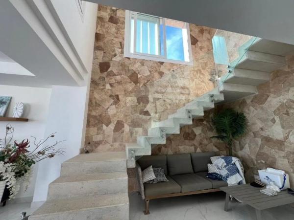 Casa independiente en avenida Avenue Españoles