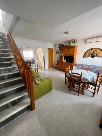 Chalet pareado en calle Marcelina, 42