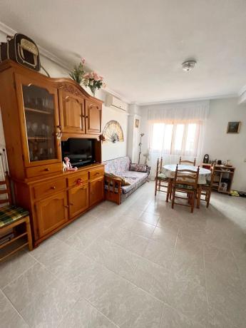 Chalet pareado en calle Marcelina, 42