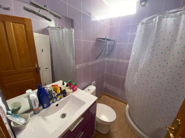 Chalet adosado en calle Laguna Verde, 80